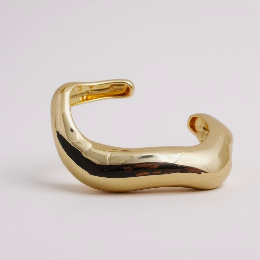 Sculpted Glow Cuff – 18K Gold Waterproof Bracelet